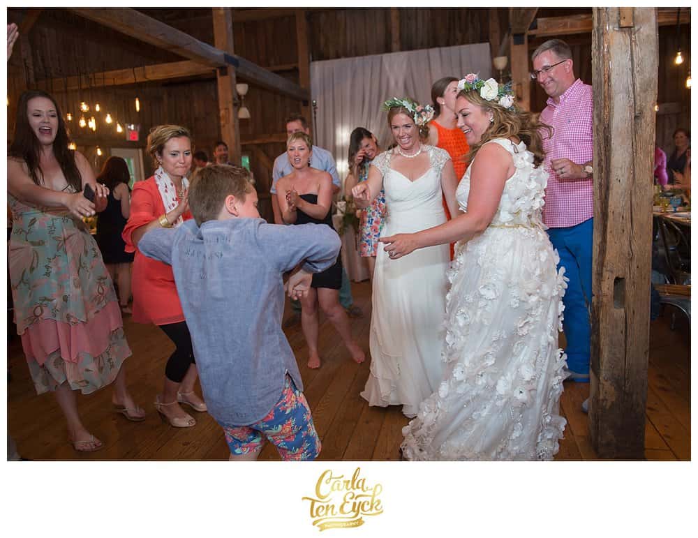 BARN_AT_WALNUT_HILL_MAINE_WEDDING_C10_-90