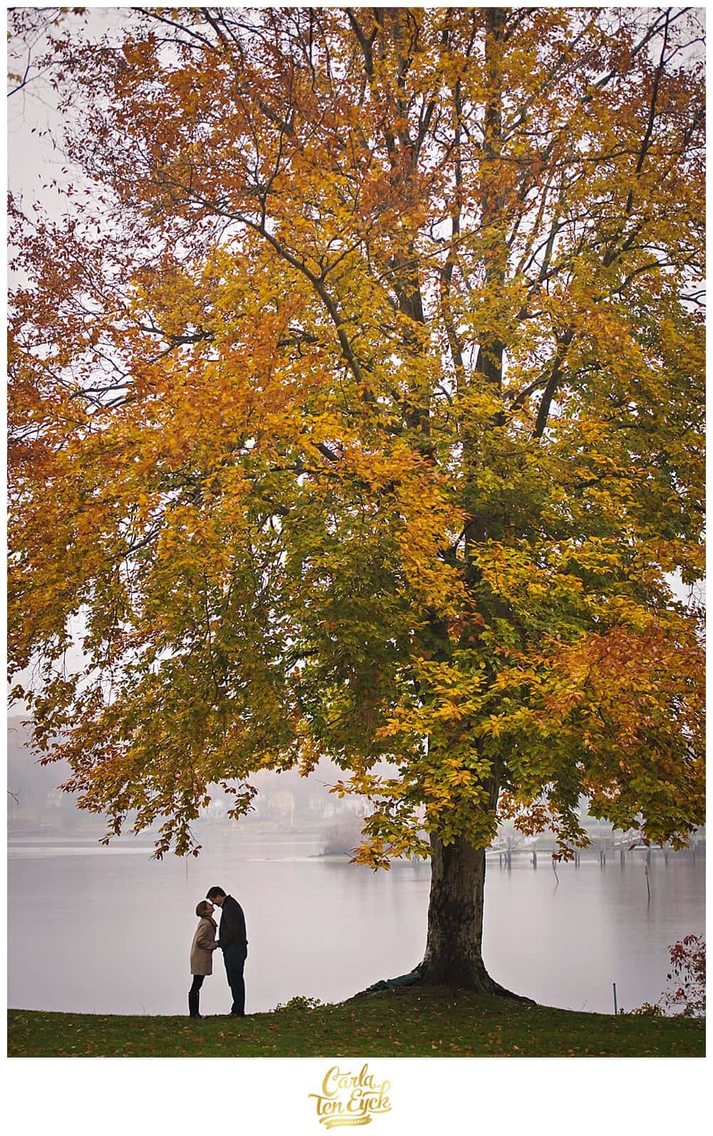 ESSEX_CT_AUTUMN_ENGAGEMENT_CARLA_TEN_EYCK_-27