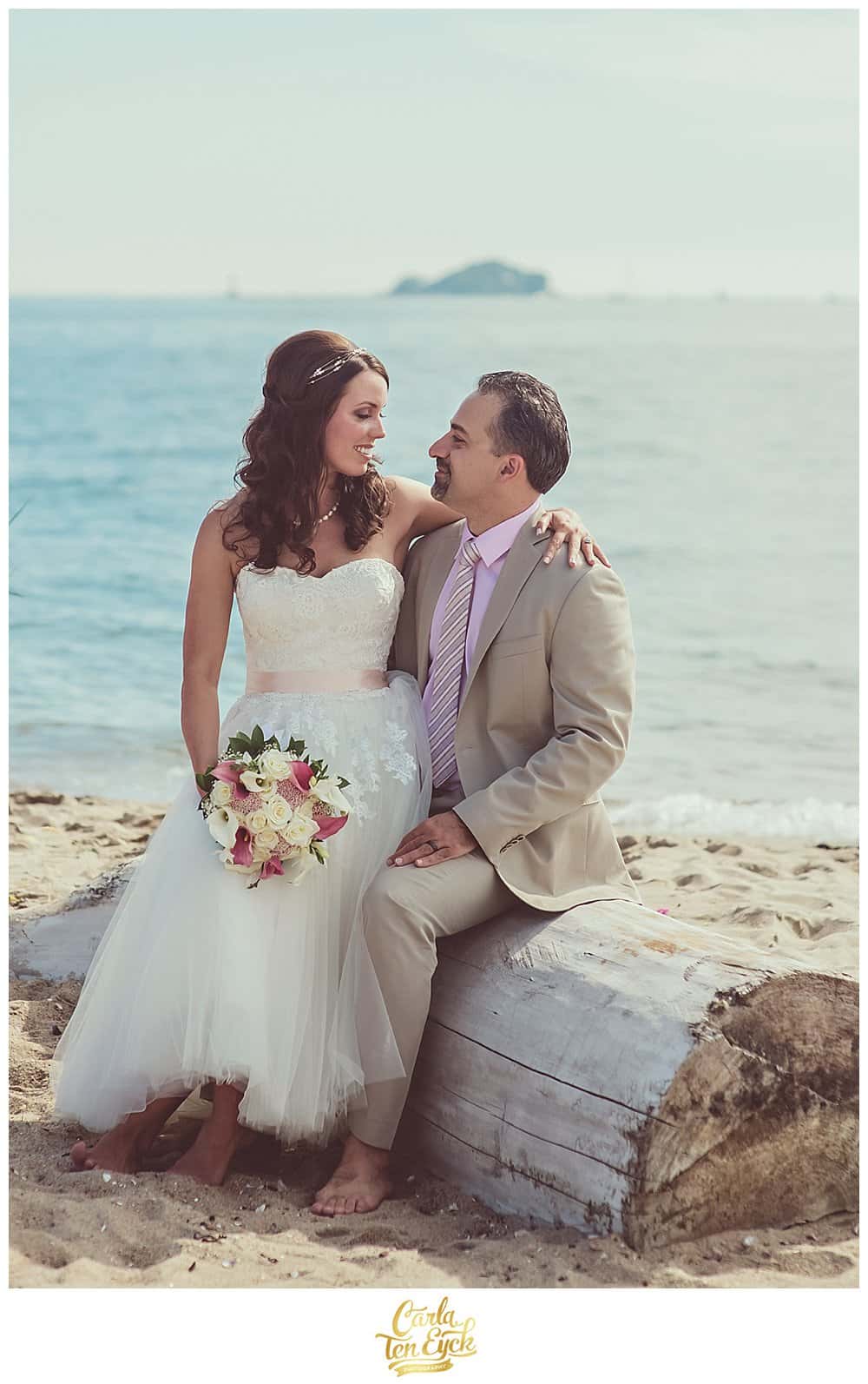 BEACH_ELOPEMENT_CARLA_TEN_EYCK_015