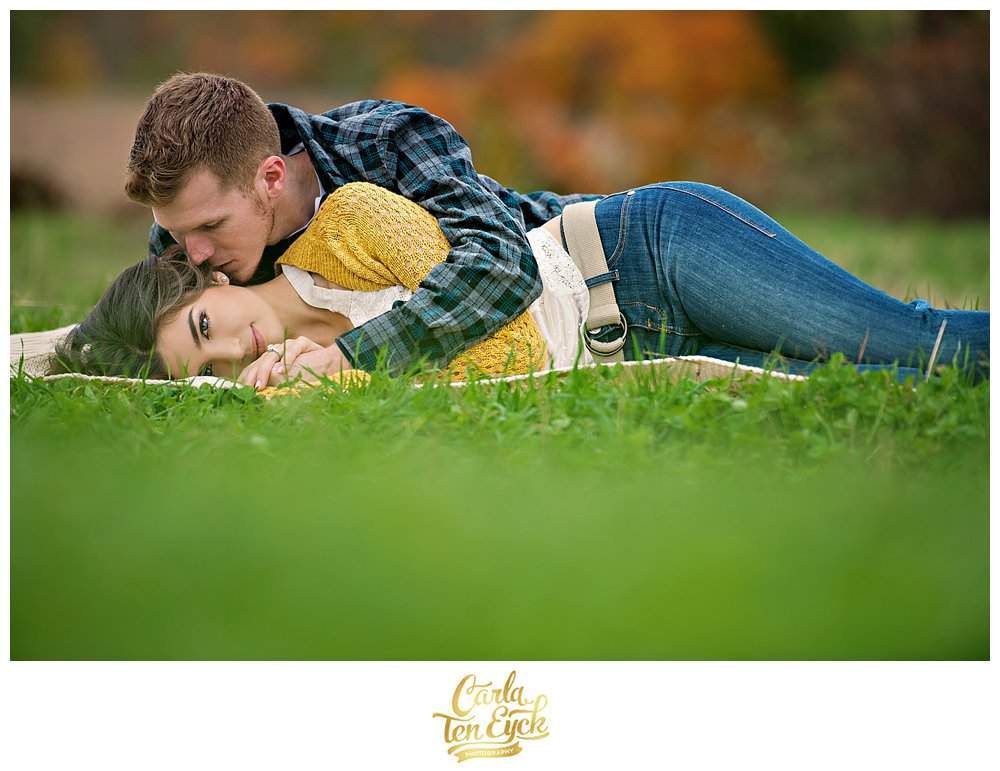 GOUVEIA_VINEYARD_AUTUMN_ENGAGEMENT_CARLA_TEN_EYCK_-12