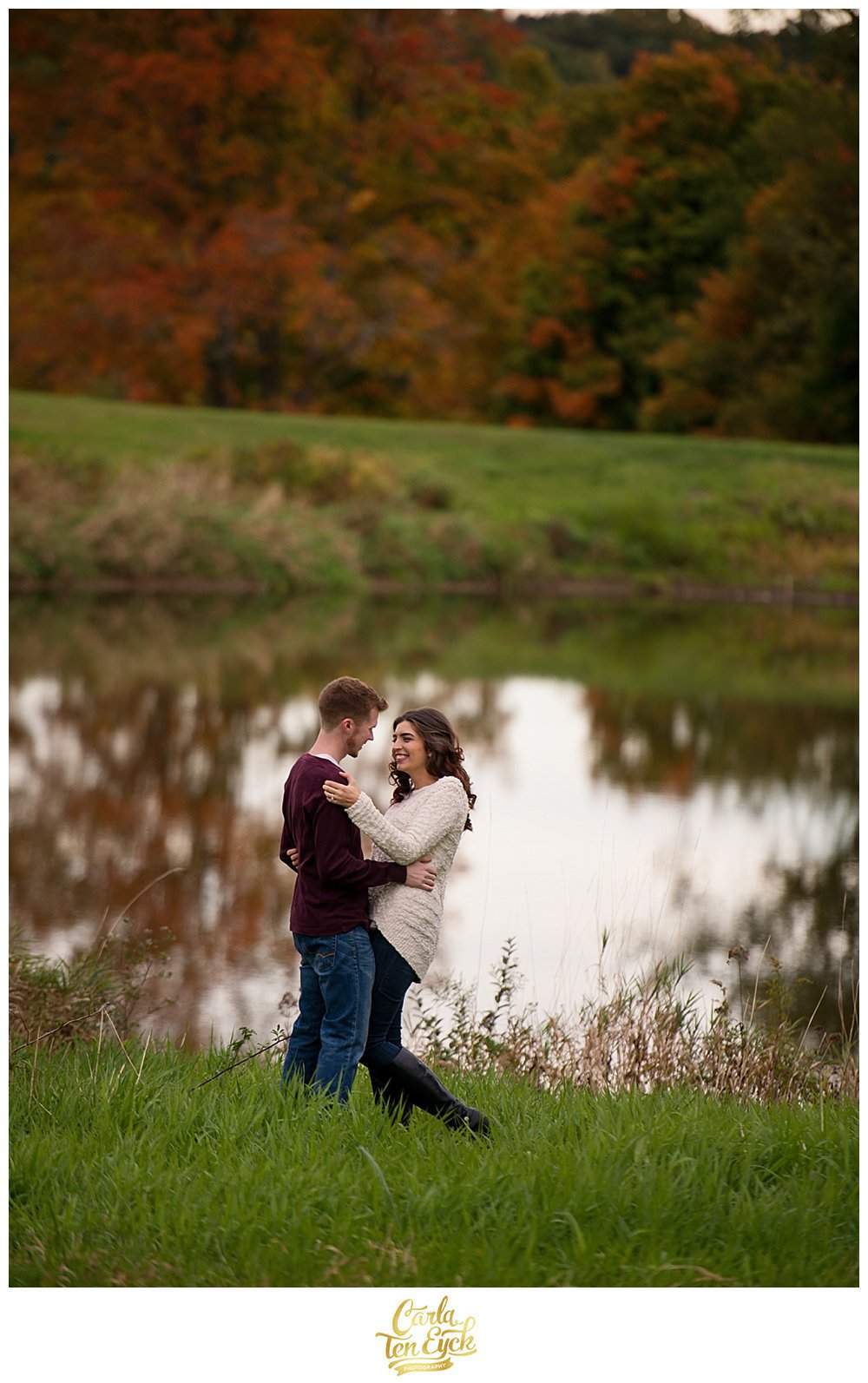 GOUVEIA_VINEYARD_AUTUMN_ENGAGEMENT_CARLA_TEN_EYCK_-17