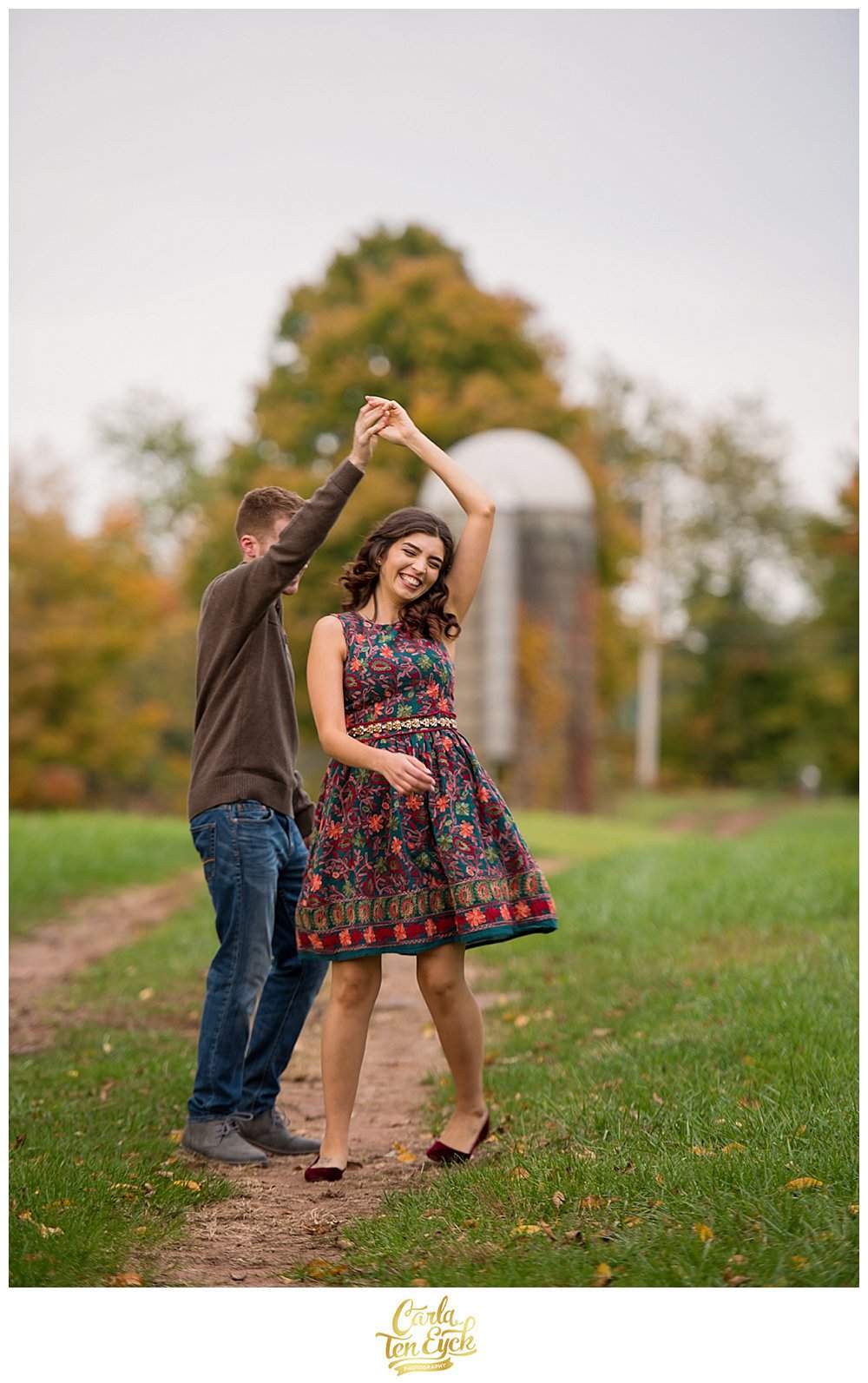 GOUVEIA_VINEYARD_AUTUMN_ENGAGEMENT_CARLA_TEN_EYCK_-25
