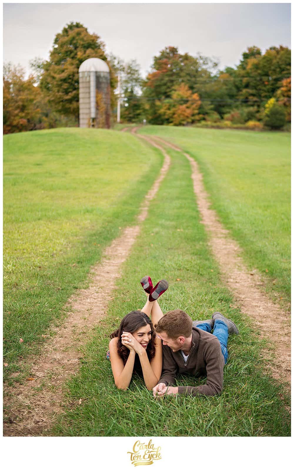 GOUVEIA_VINEYARD_AUTUMN_ENGAGEMENT_CARLA_TEN_EYCK_-28