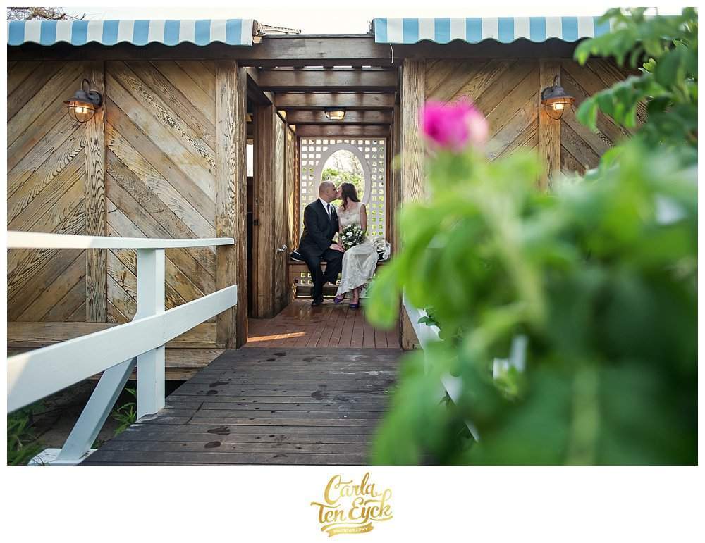 INTIMATE_OCEAN_HOUSE_WEDDING_CARLA_TEN_EYCK_-38