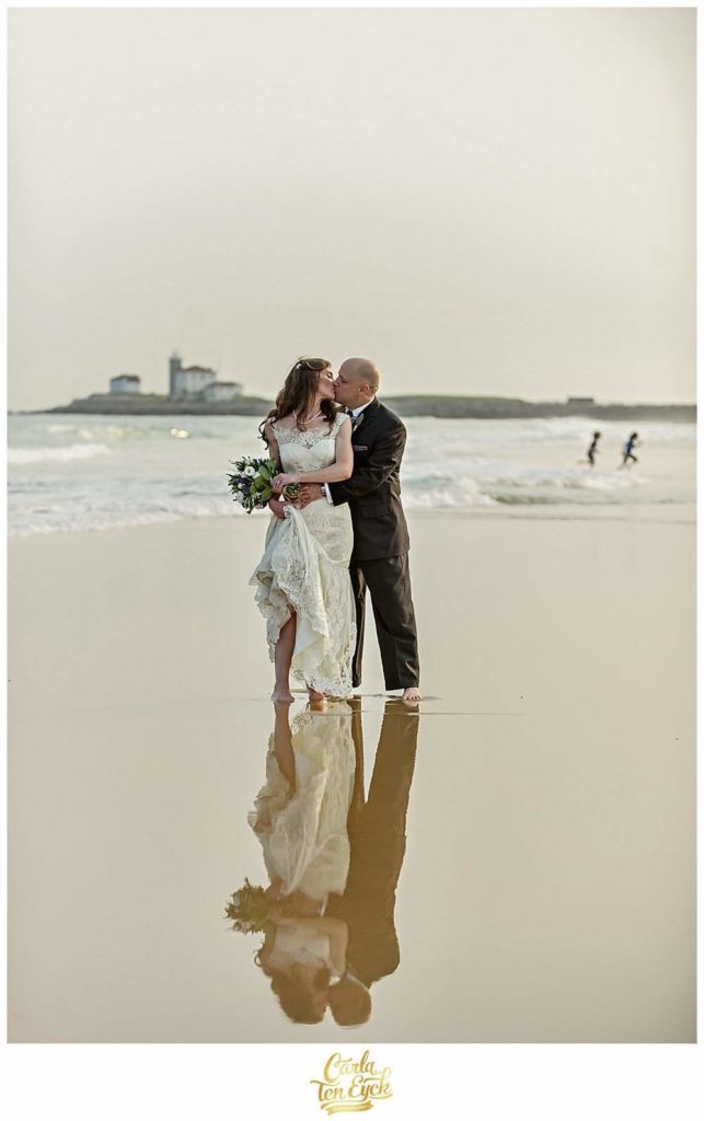 INTIMATE_OCEAN_HOUSE_WEDDING_CARLA_TEN_EYCK_-56