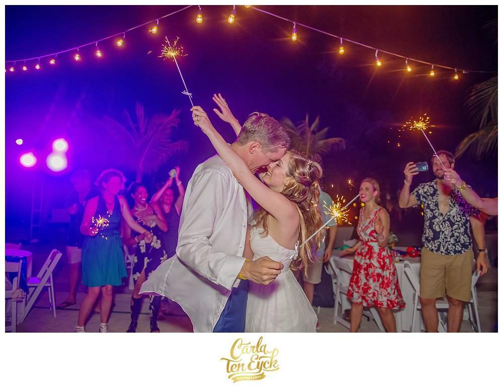 CANCUN-MEXICO-WEDDING-CARLA-TEN-EYCK-62